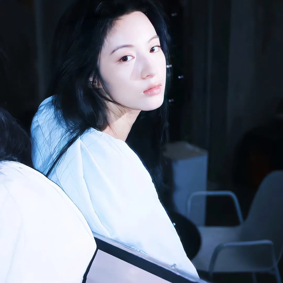 他她他她