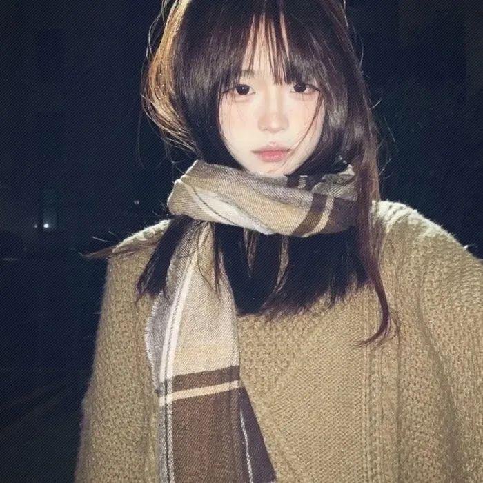 裸男歌唱